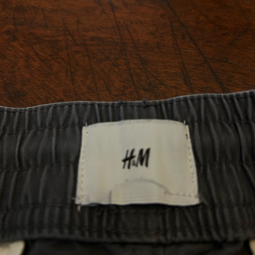 H&M men’s joggers - Picture 2 of 2